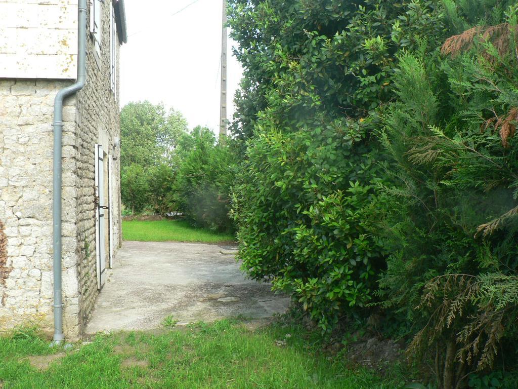 Gite De L'Aure Trevieres Exterior photo